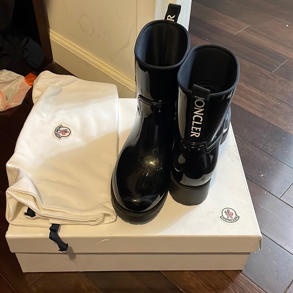 Authentic Moncler Ginette Rain Boots 